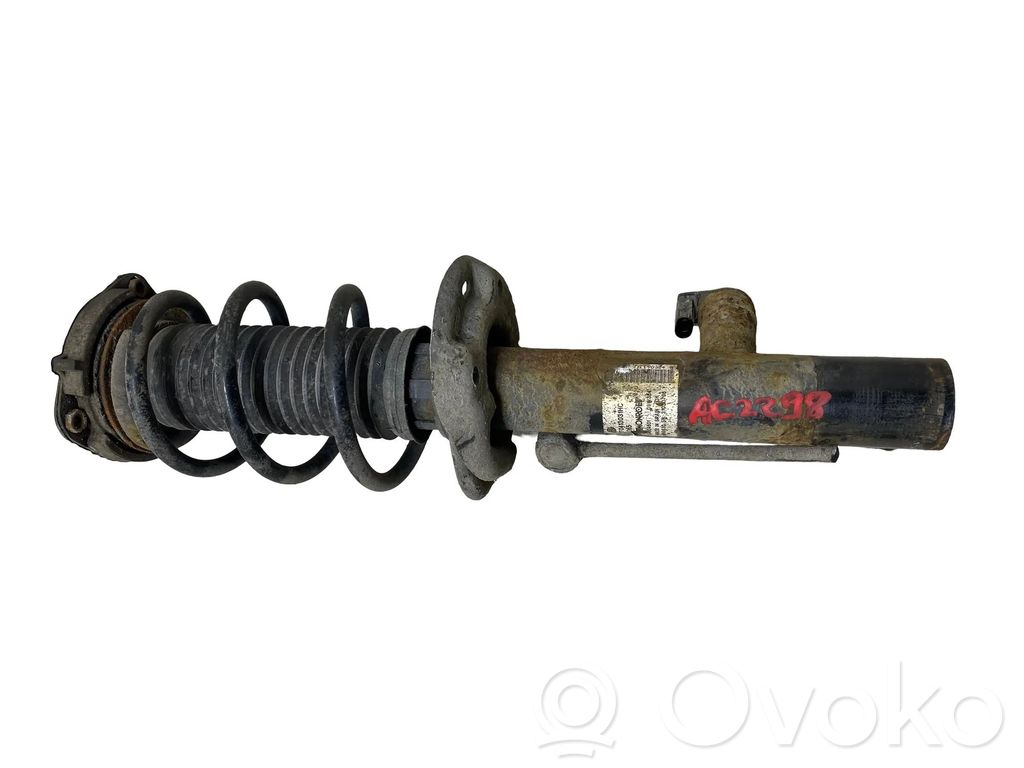 Volkswagen Touran I Front shock absorber/damper 
