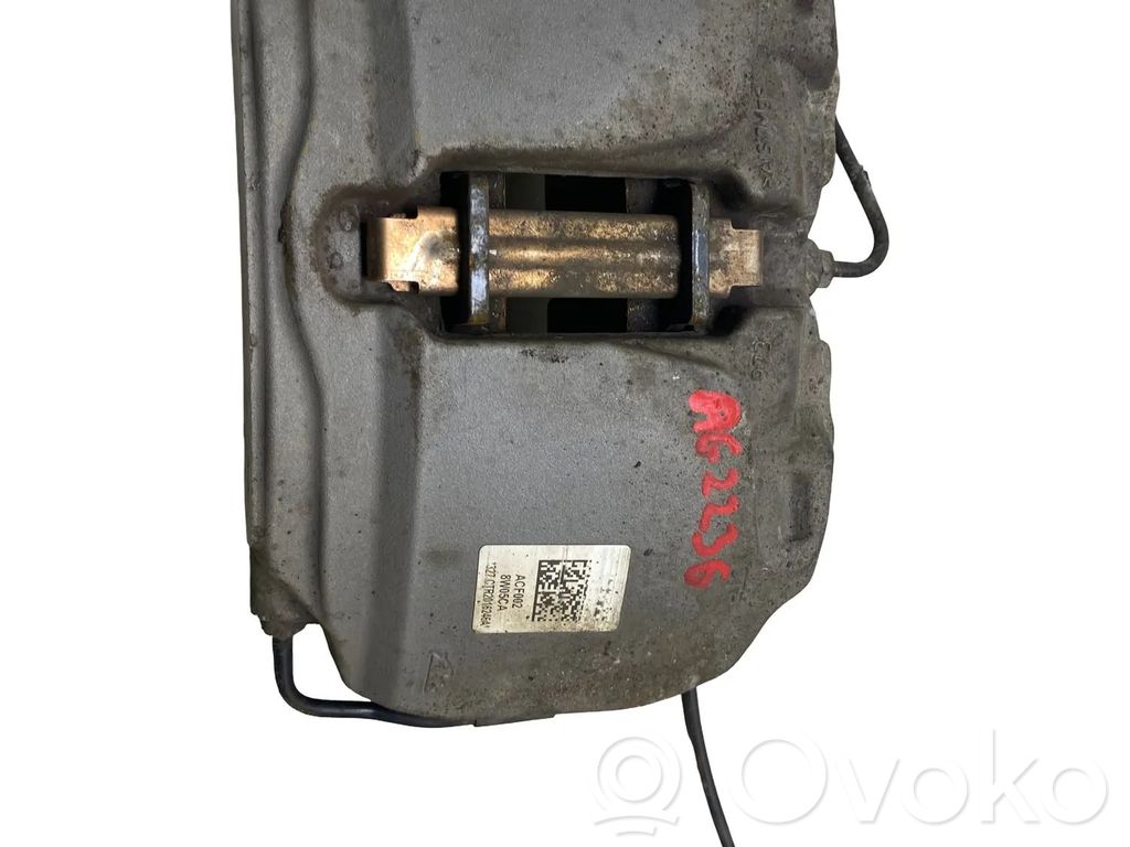 Audi A4 S4 B9 8W Bremssattel vorne 