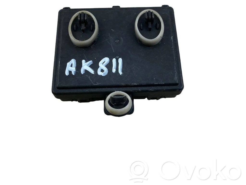 Volkswagen Tiguan Door control unit/module 