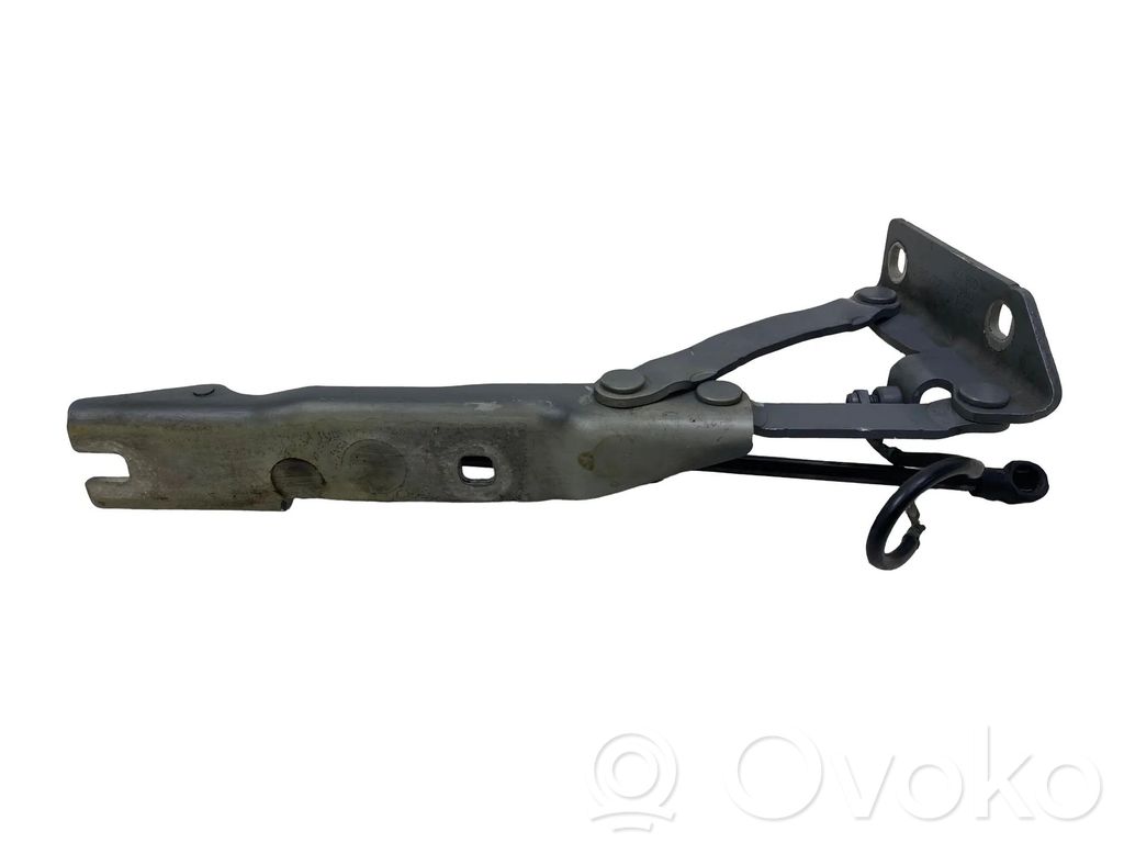 Engine bonnet/hood hinges   7008728
