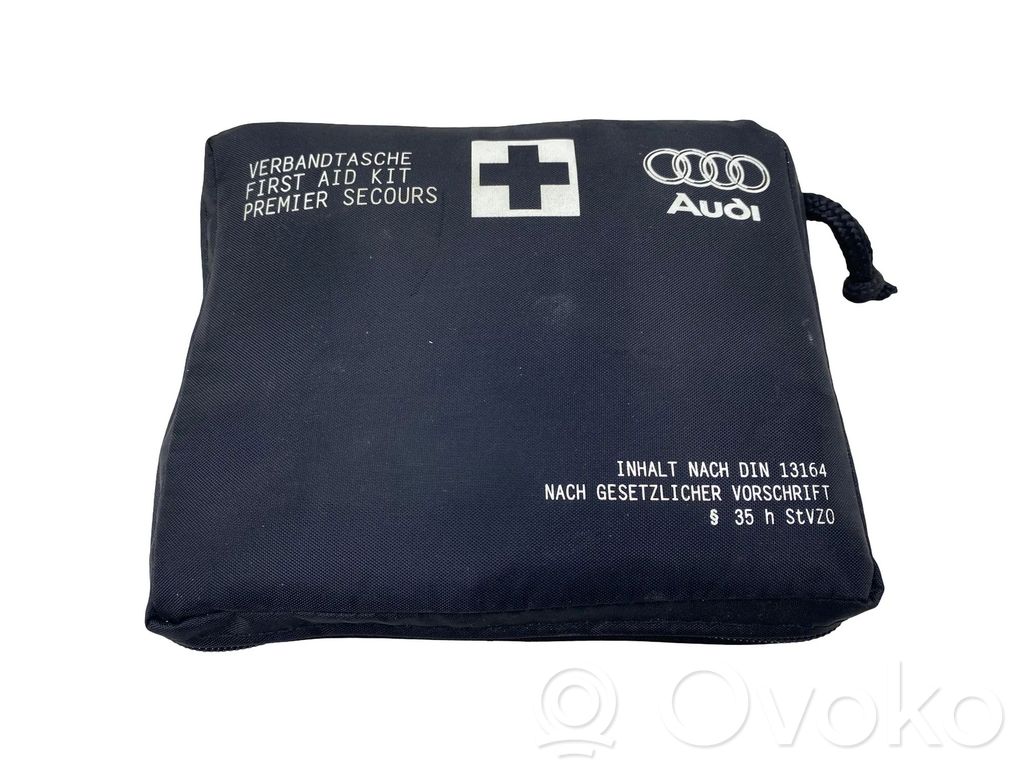Audi A4 S4 B9 8W Ensiapupakkaus 