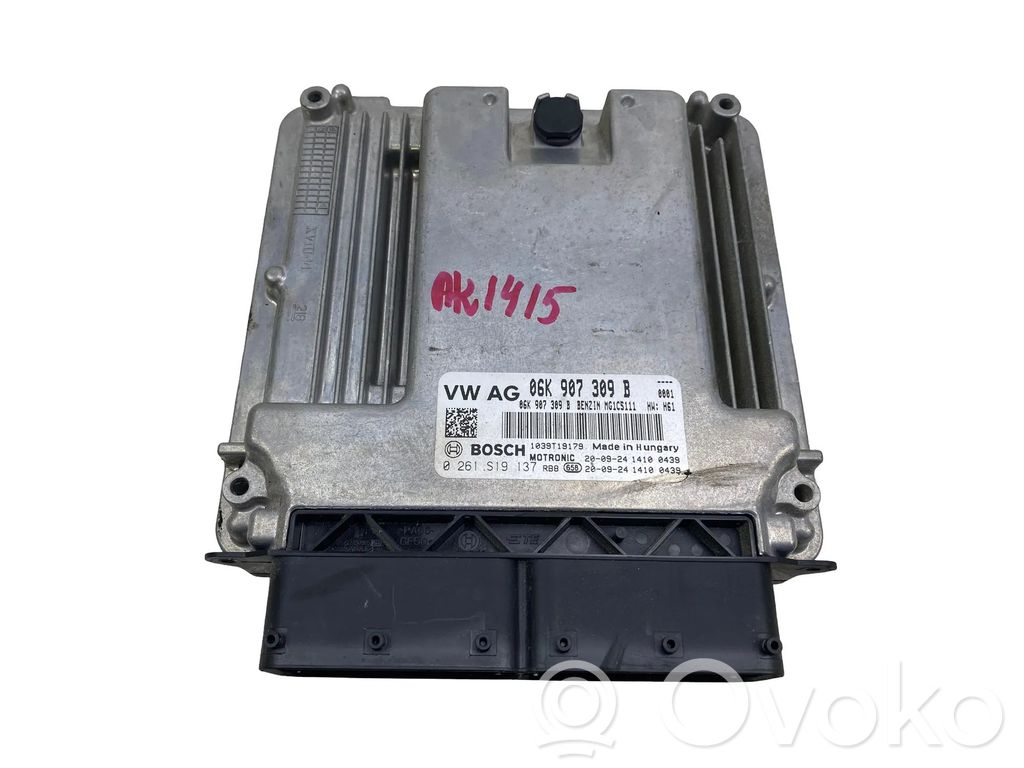 Volkswagen PASSAT B8 Engine control unit/module 