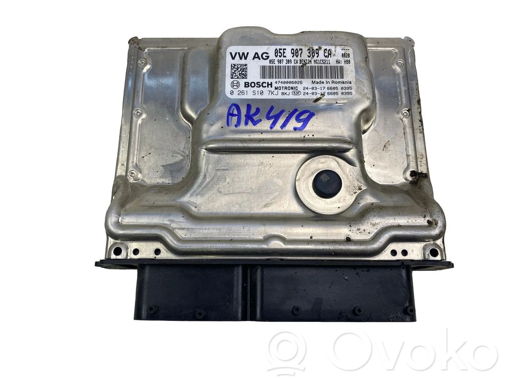 Volkswagen Golf VIII Engine control unit/module ECU 