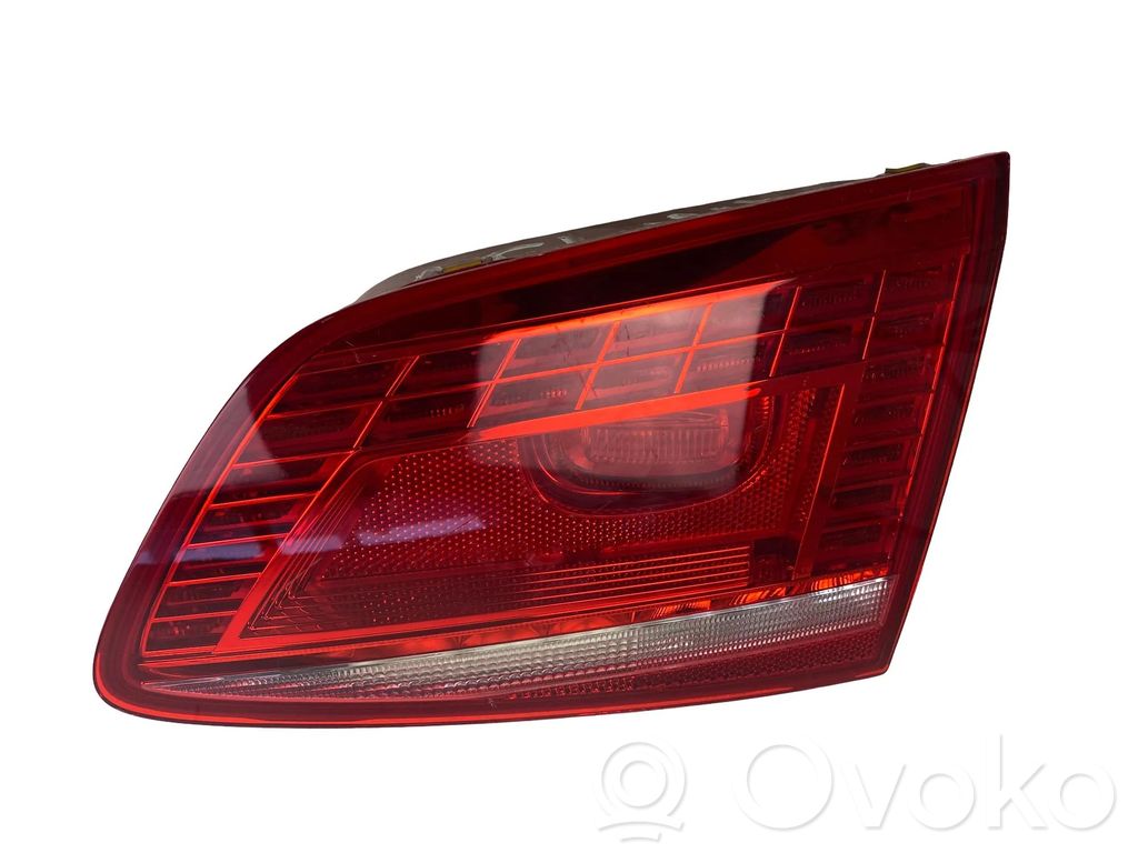 Volkswagen PASSAT B7 Lampa tylna 