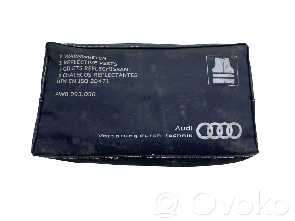 Audi A4 S4 B9 8W Trousse de premiers secours 