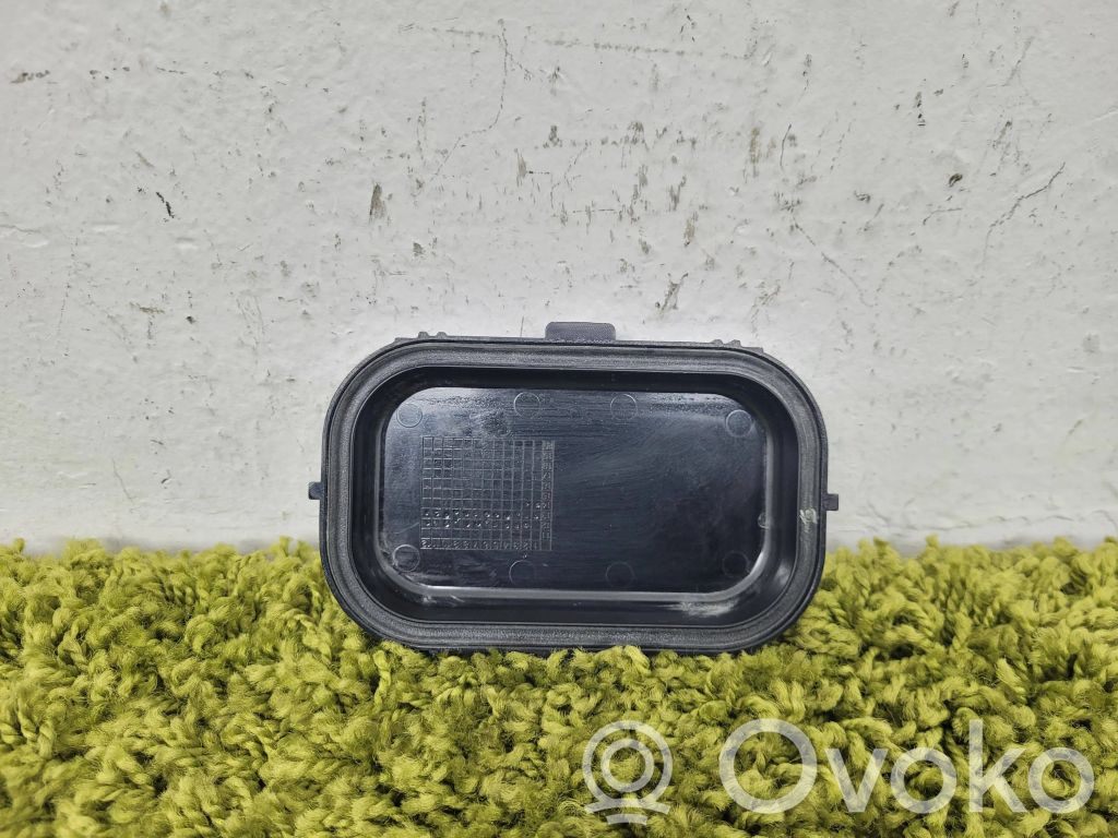 Seat Leon (5F) Headlight/headlamp dust cover 