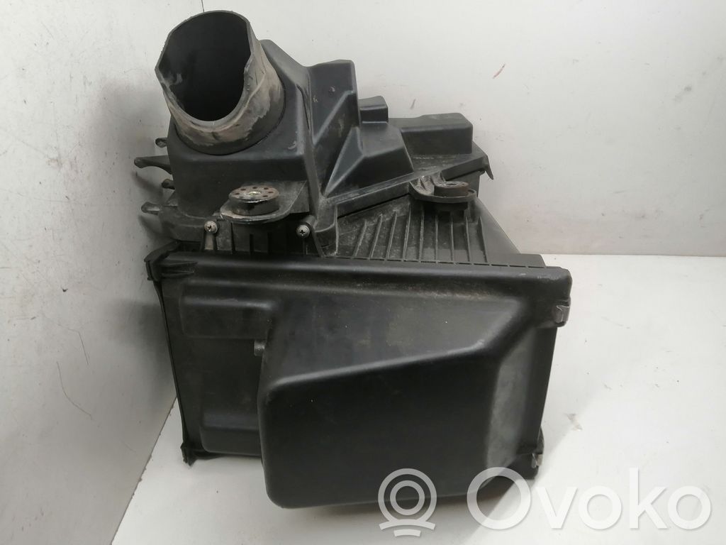 BMW 7 E65 E66 Air filter box 