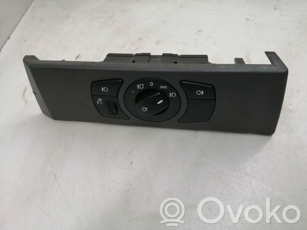 Light switch   6953736,6925260,33290404