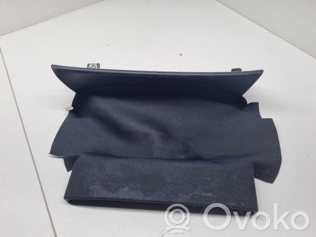 BMW 1 E81 E87 Vairo ašies apdaila 