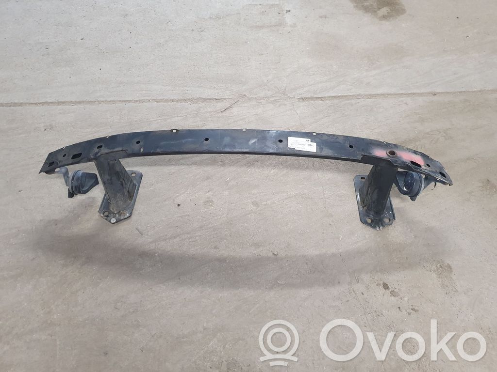 Priekšpusē bampera sija / balka   7170054,7166584