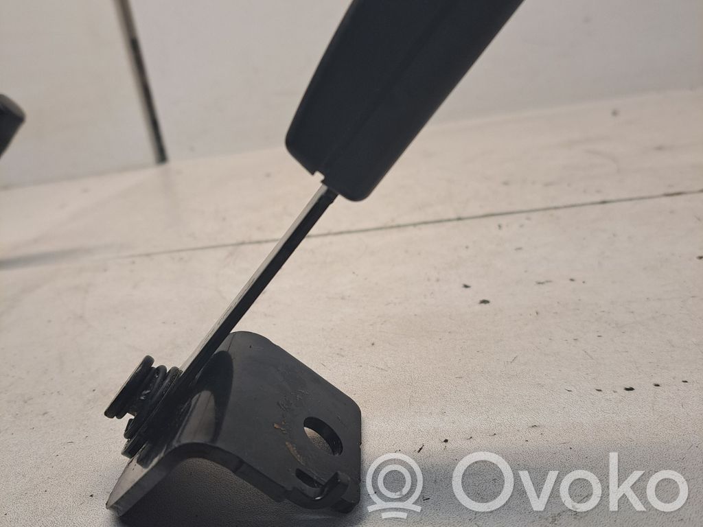 BMW 7 F01 F02 F03 F04 Bridă fixare centură de siguranță spate 