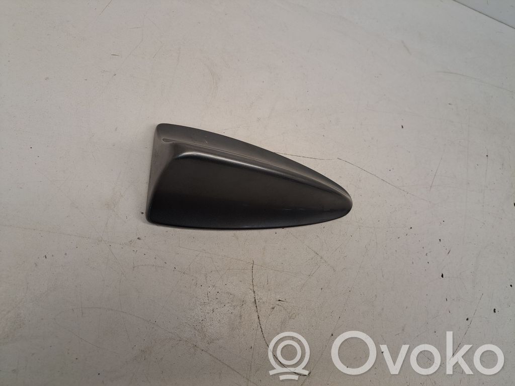 BMW 7 E65 E66 Stogo (GPS) antenos dangtelis 