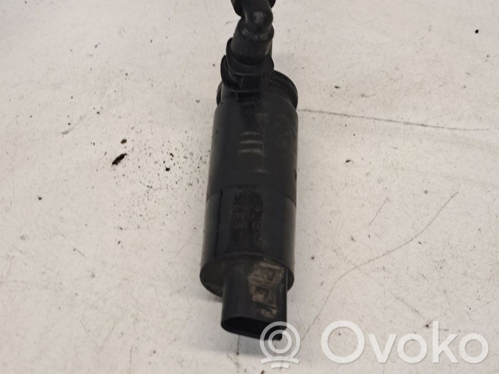 BMW 7 E65 E66 Headlight washer pump 