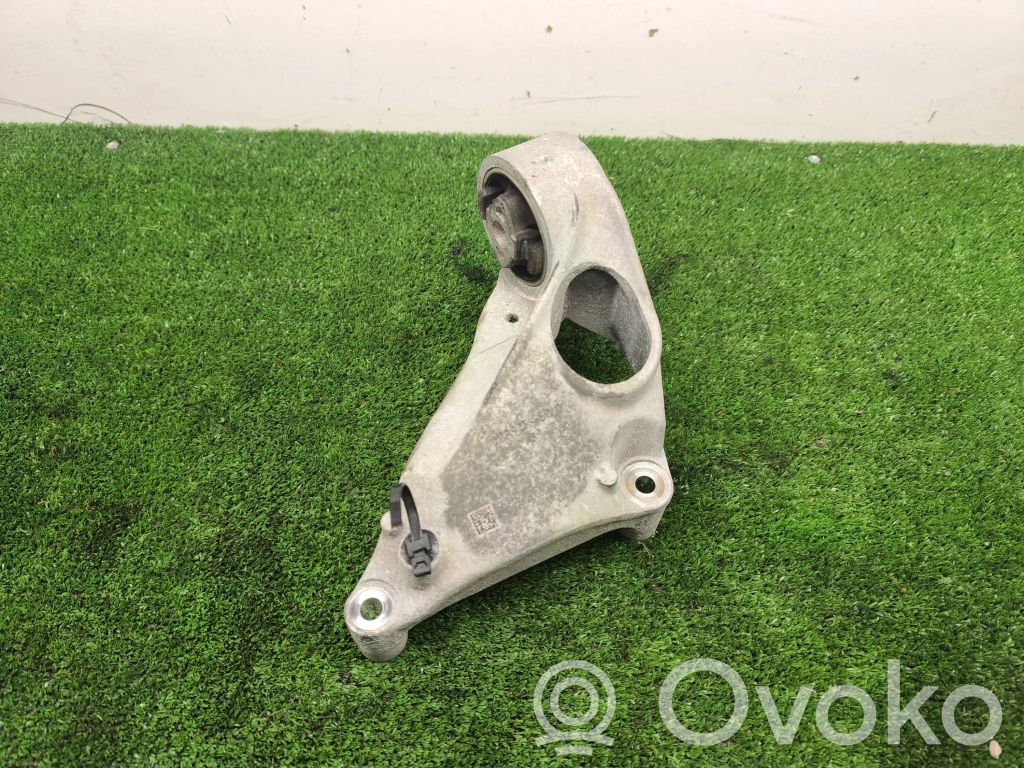 Engine mounting bracket   1093278,109327800B,109327800B