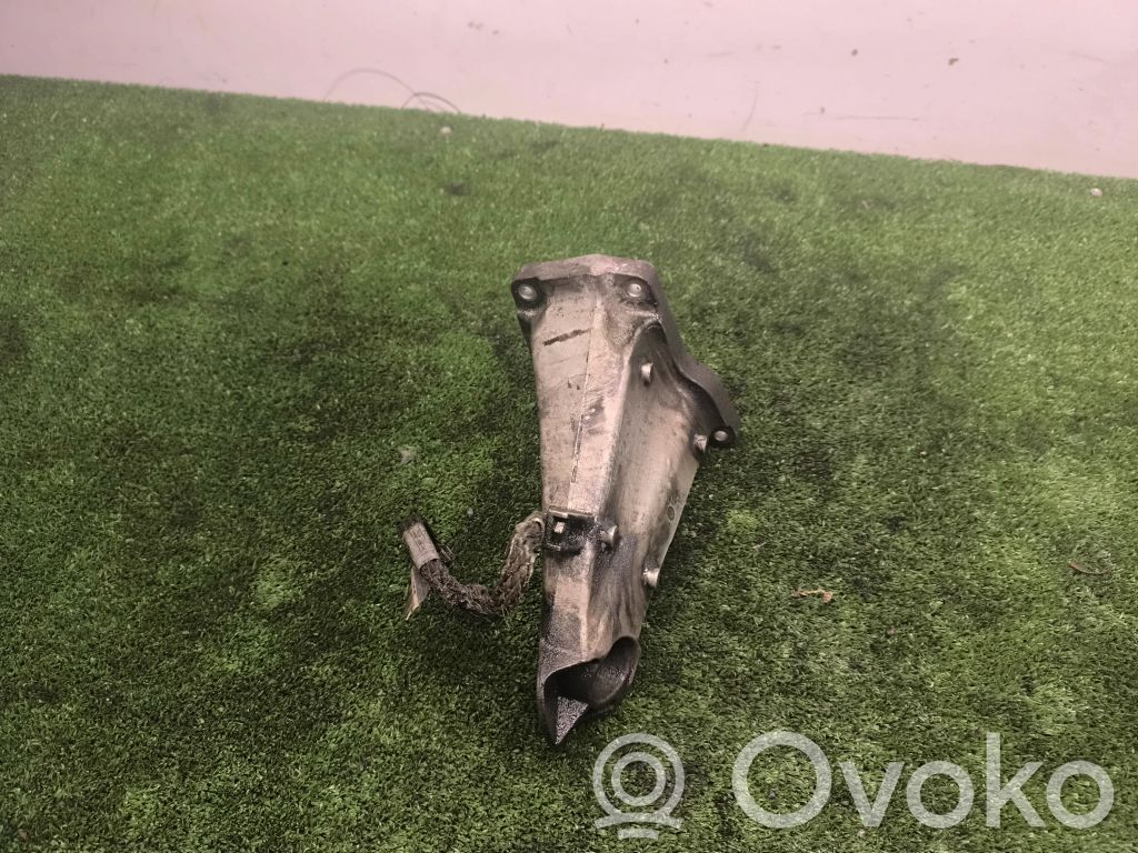 BMW 5 E60 E61 Engine mounting bracket 
