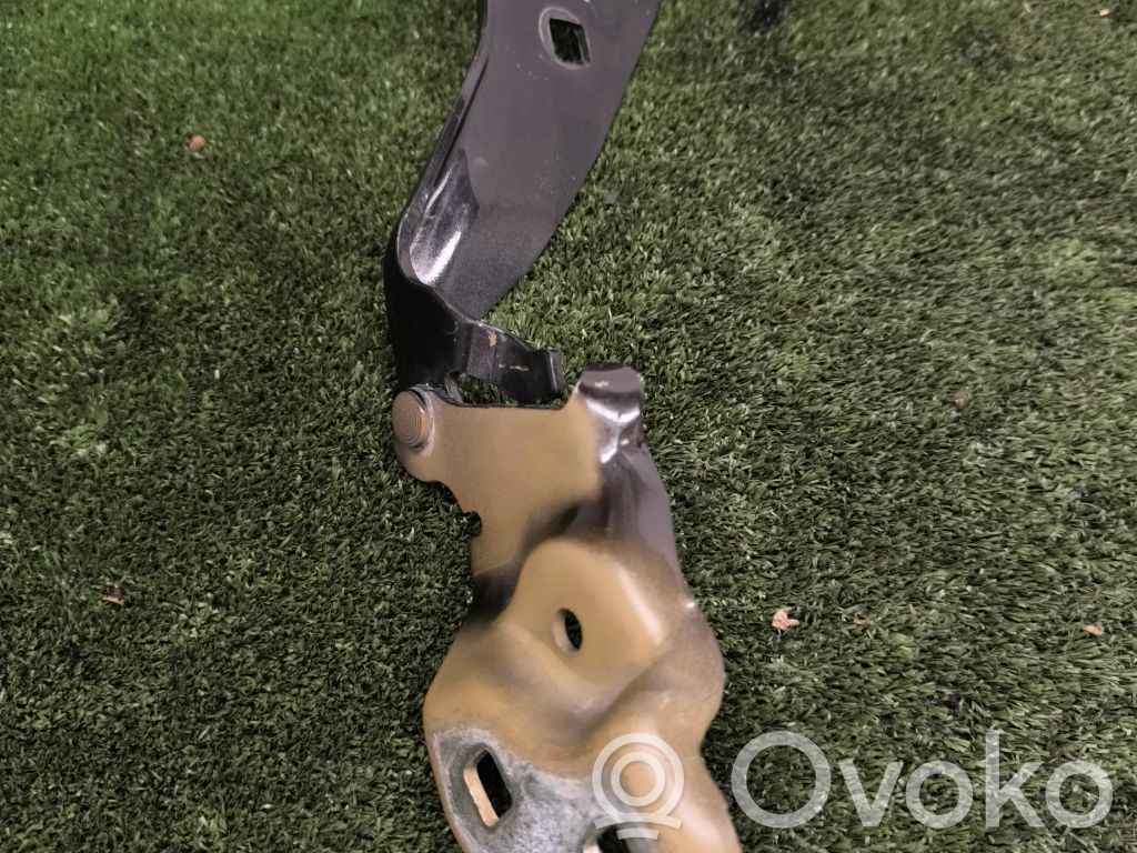 Engine bonnet/hood hinges   80140