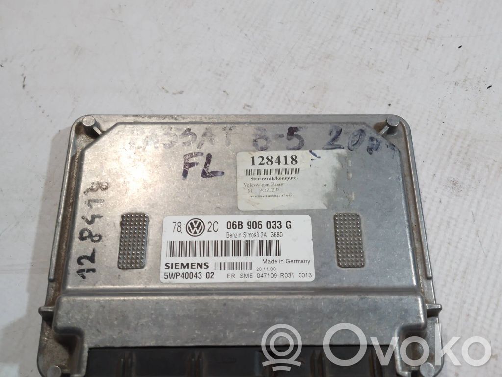 Volkswagen PASSAT B5.5 Engine control unit/module 