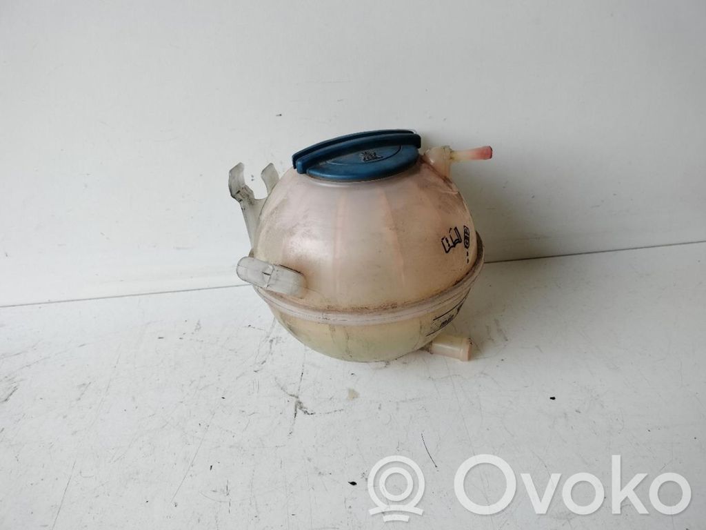 Depósito de expansión de combustible