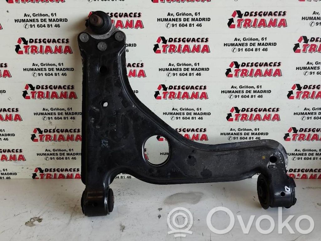 Opel Zafira B Dolny wahacz przedni 