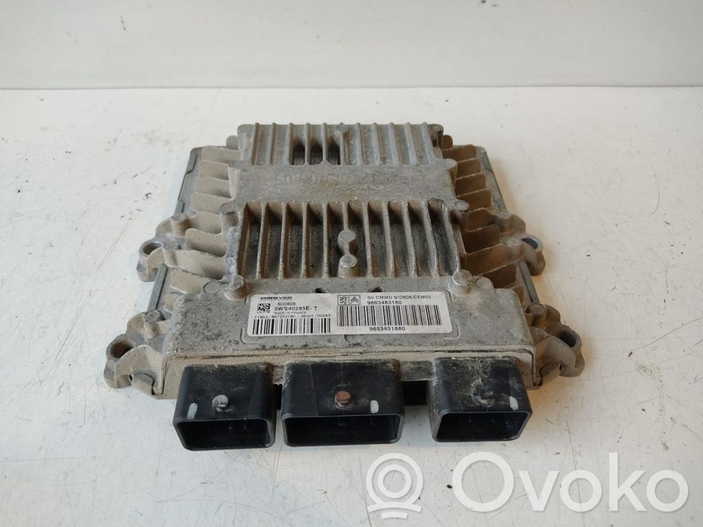 Unité de commande, module ECU de moteur   5WS40285E