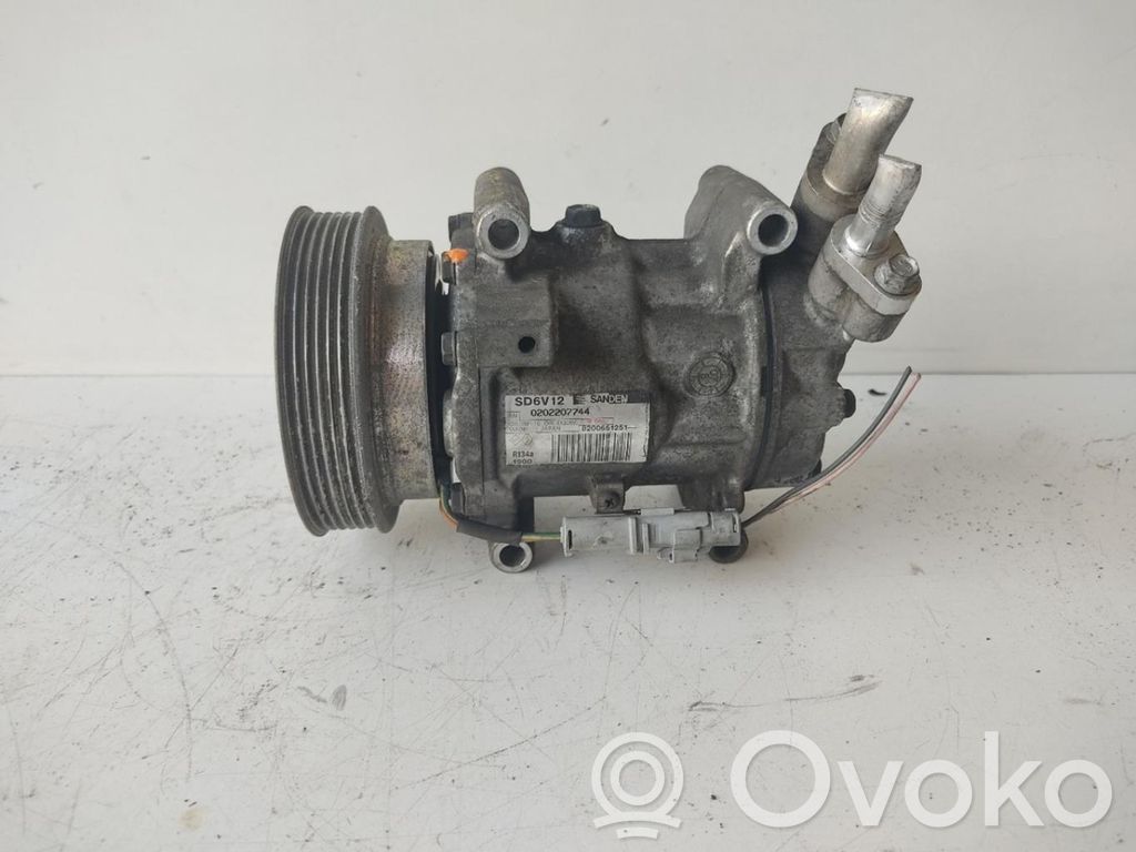 Renault Clio III Kompresor / Sprężarka klimatyzacji A/C 