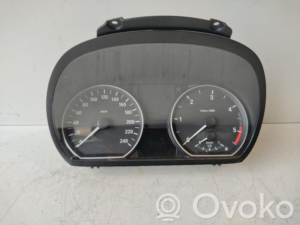 BMW 1 E81 E87 Spidometras (prietaisų skydelis) 