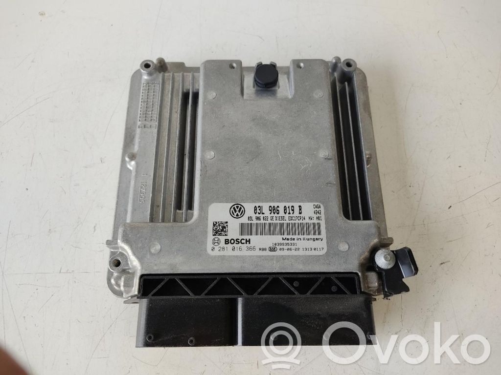 Seat Exeo (3R) Unité de commande, module ECU de moteur 