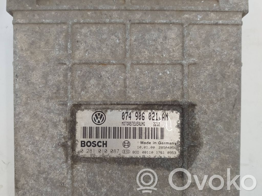 Volkswagen II LT Engine control unit/module 