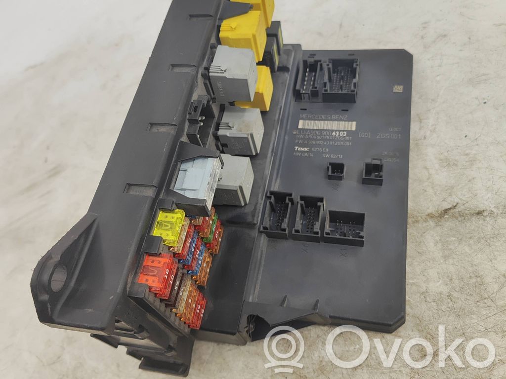 Mercedes-Benz Sprinter W906 Ramka / Moduł bezpieczników 