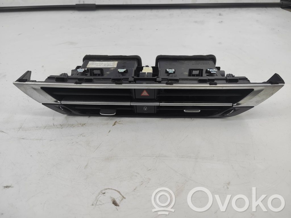 Citroen C4 III e-C4 Centrinės oro grotelės 