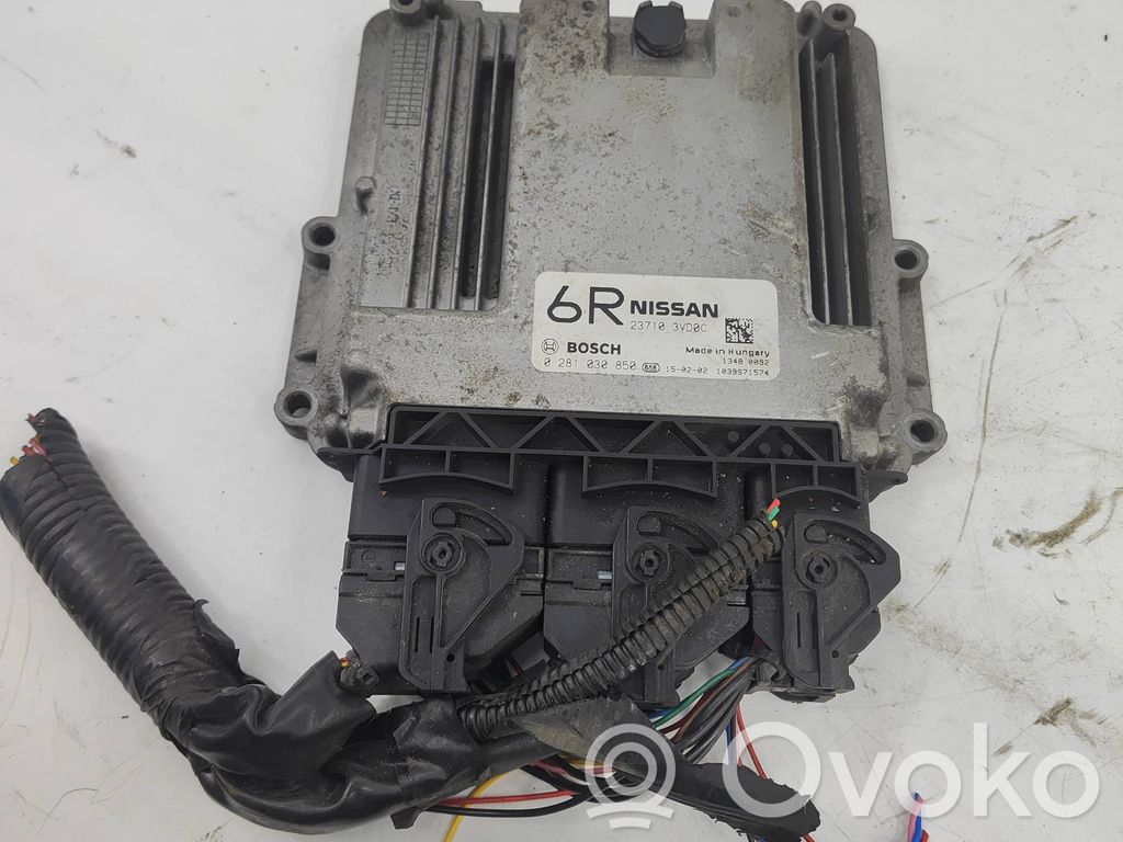 Nissan Note (E11) Engine control unit/module 