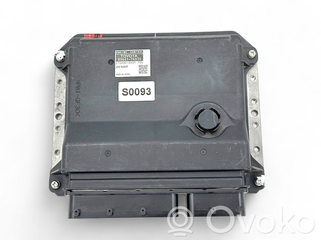 Lexus CT 200H Engine control unit/module 