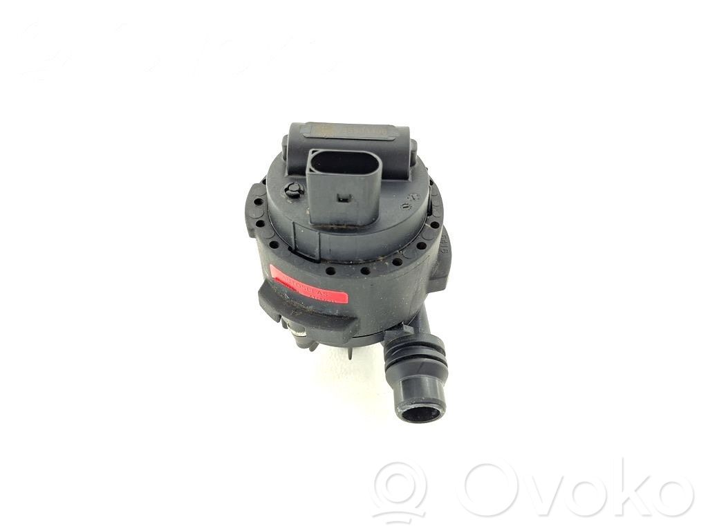 BMW i4 Electric auxiliary coolant/water pump 
