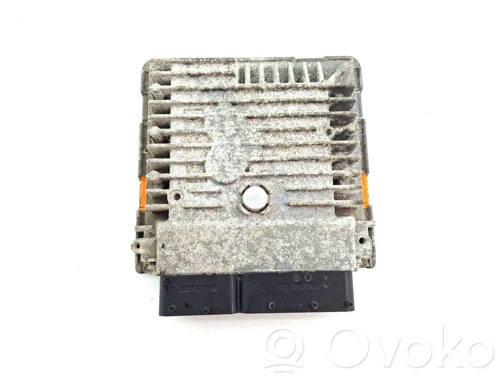Volkswagen Golf VI Engine control unit/module 