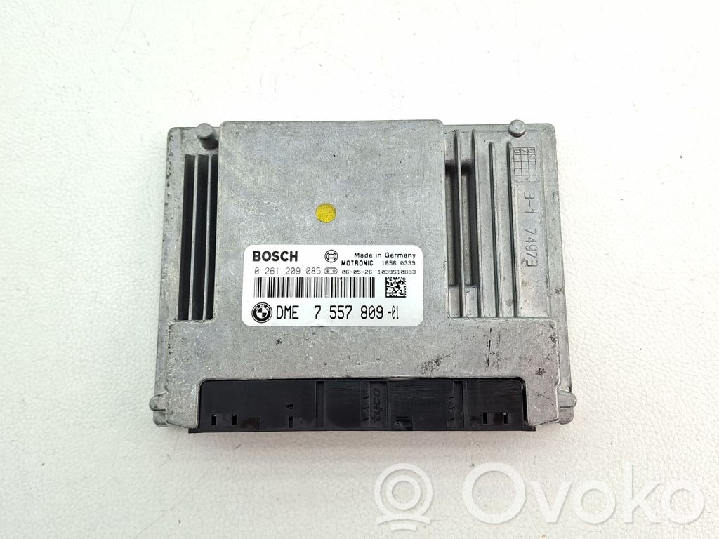 BMW 1 E81 E87 Variklio valdymo blokas 