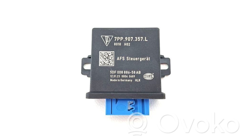 Porsche Macan (95B) Light module LCM 