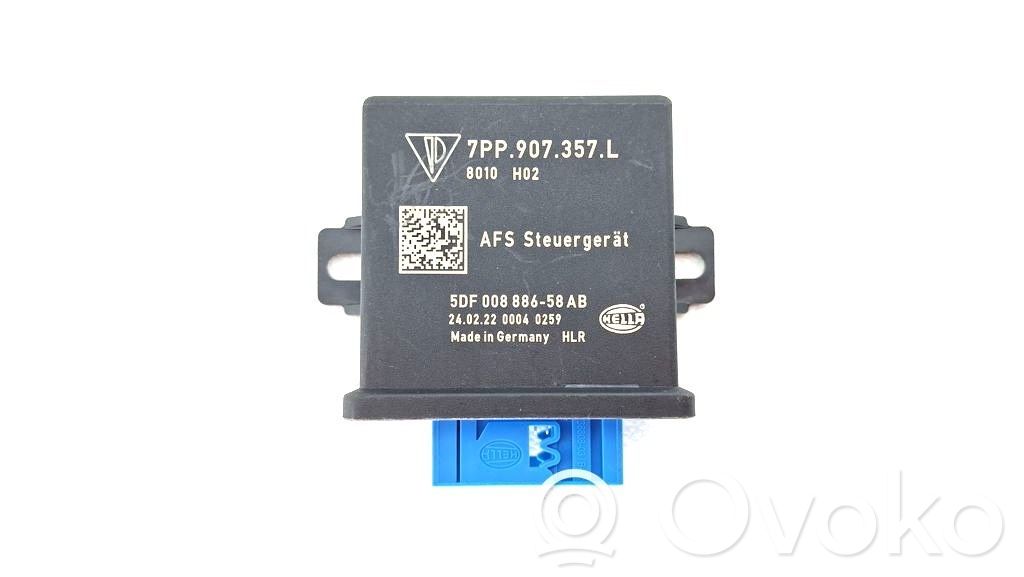 Porsche Macan (95B) Light module LCM 