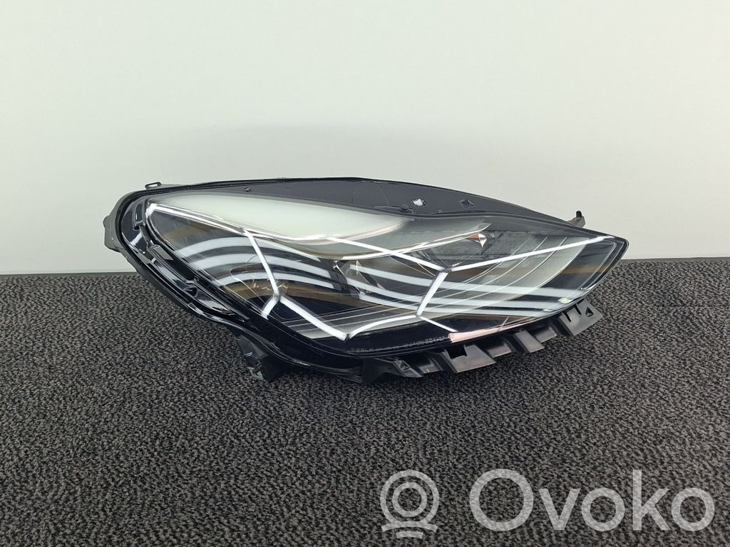 Tesla Model 3 Phare frontale 