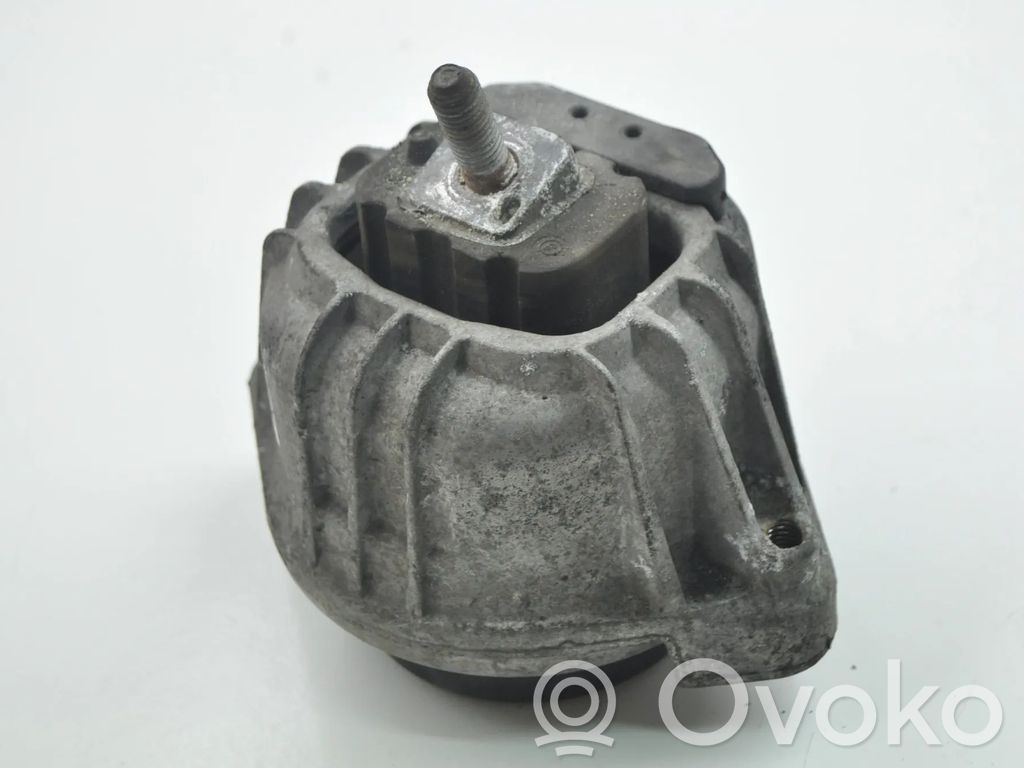 Soporte de montaje del motor