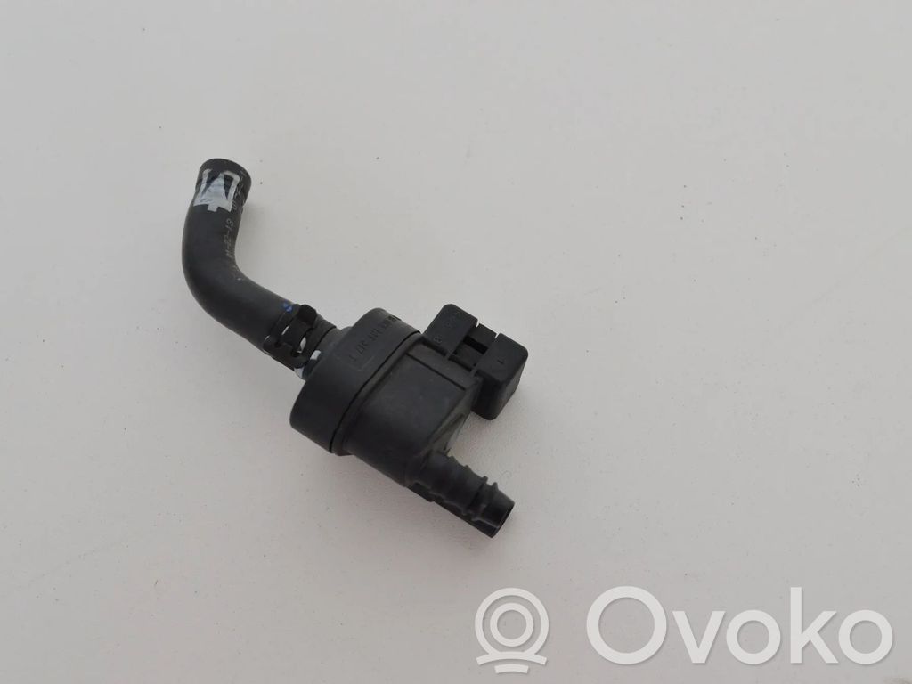 Audi A3 S3 8V Zawór podciśnienia / Elektrozawór turbiny 