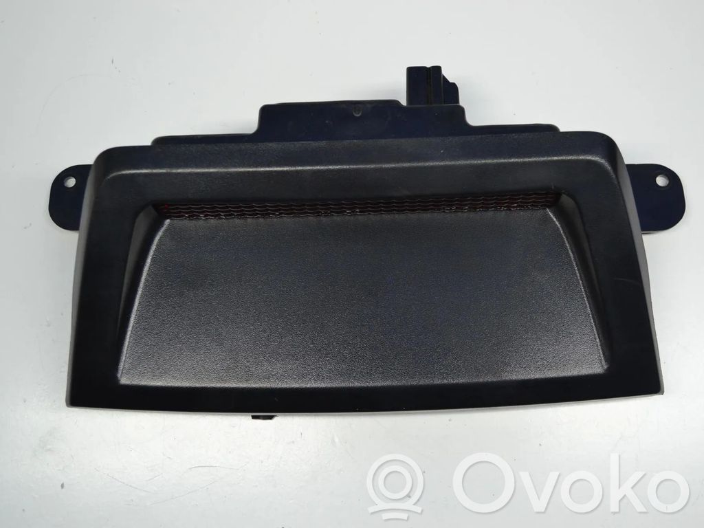 Chrysler 300 - 300C Third/center stoplight 