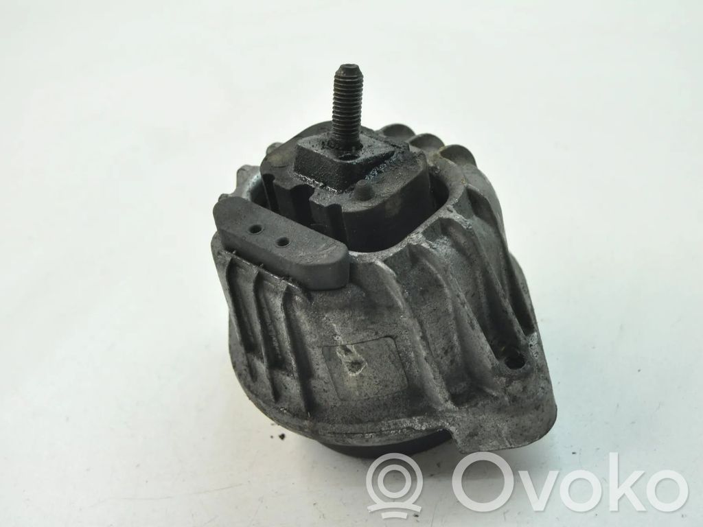 Soporte de montaje del motor