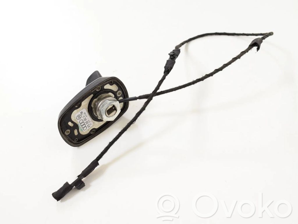 Audi A5 8T 8F GPS-pystyantenni 