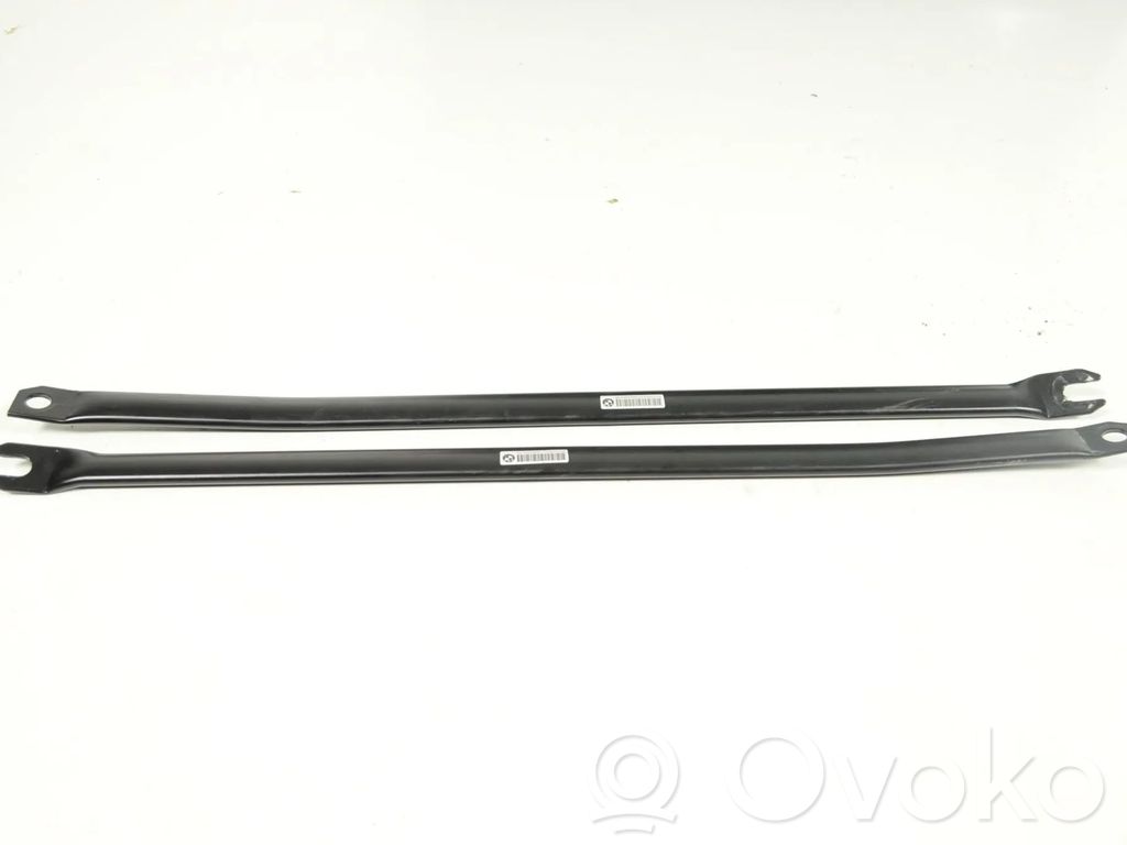 BMW 1 E82 E88 Sonstiges Einzelteil Motorraum 