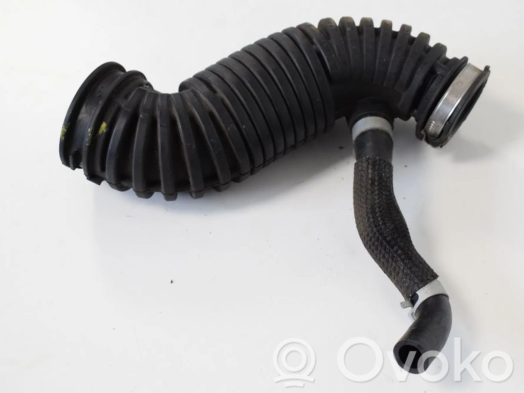 KIA Sportage Air intake hose/pipe 