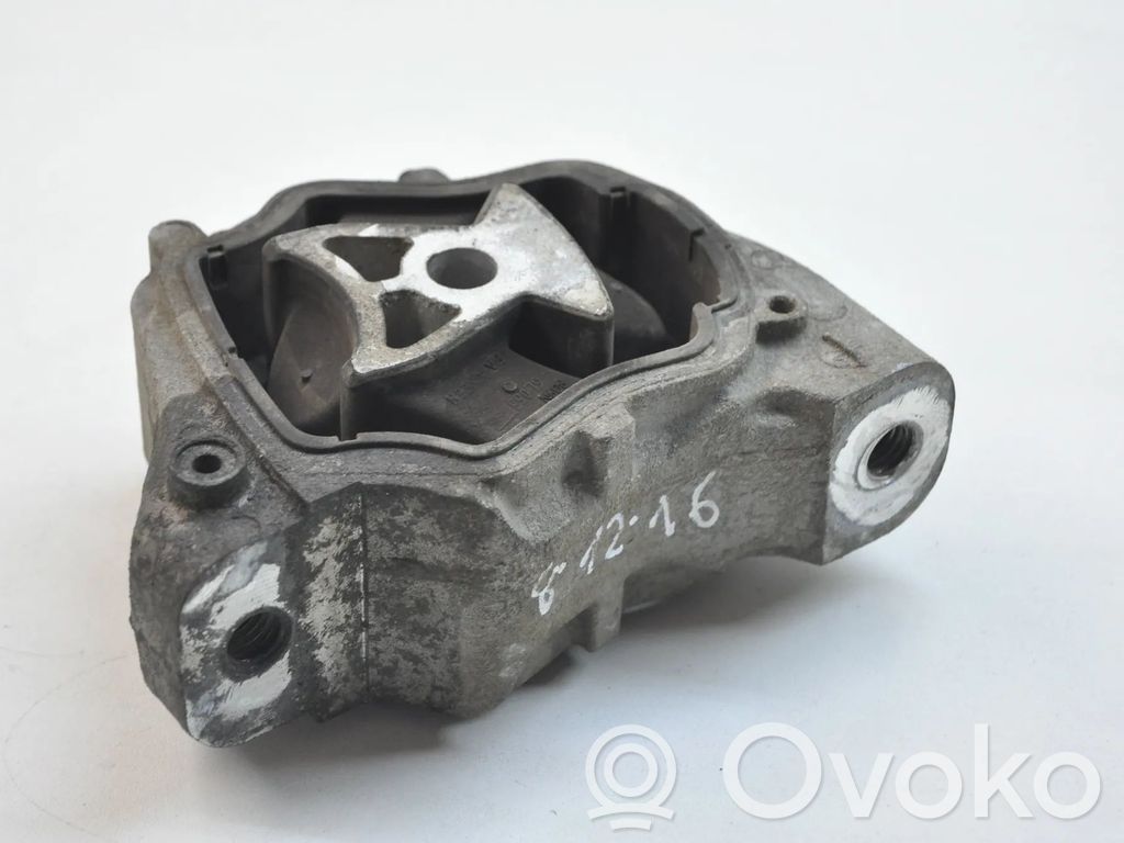 Engine mount bracket