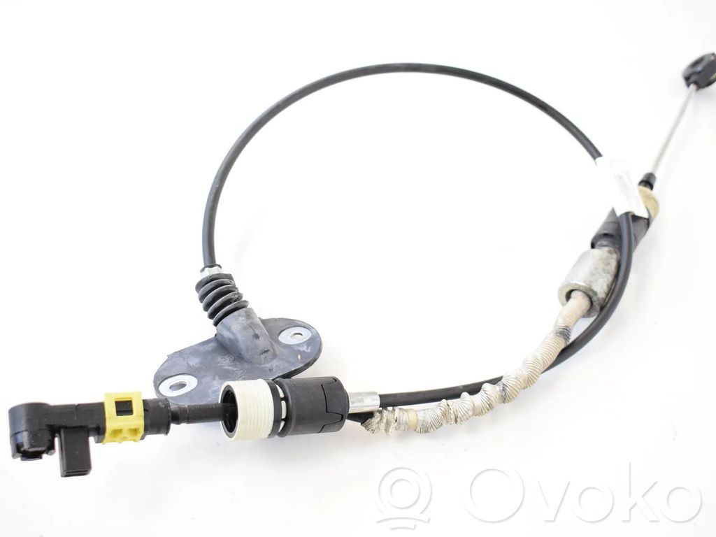 Volvo XC60 Gear shift cable linkage 
