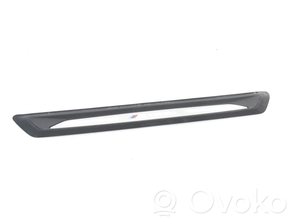 Osłona słupka szyby przedniej / A   51478055520,8055520