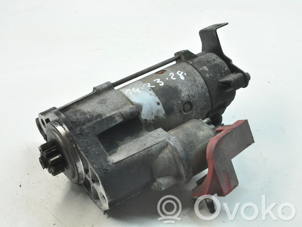 Starteris   4R8311001AC