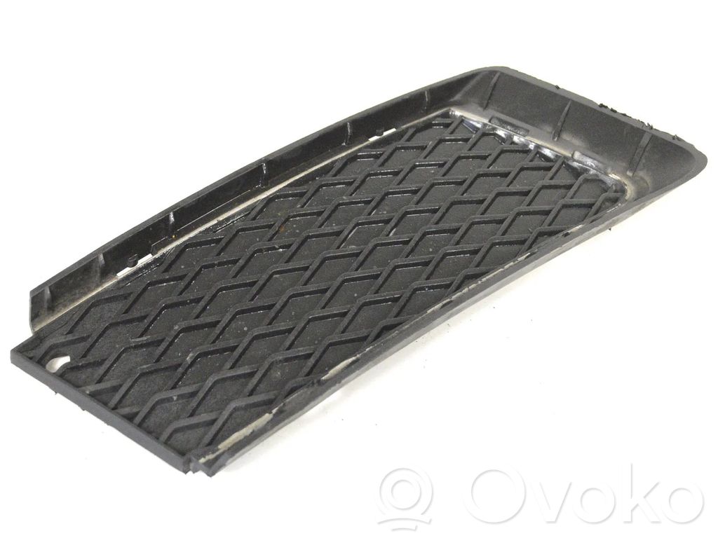Front grill   7178992